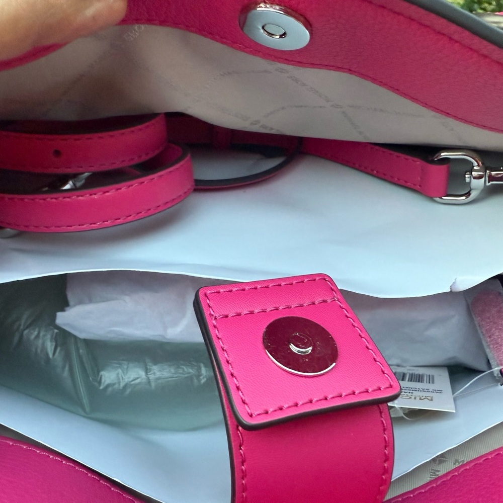 Michael Kors Purse and Wallet Hamilton Medium Satchel Dragon Fruit with Wallet - Picture 6 of 12